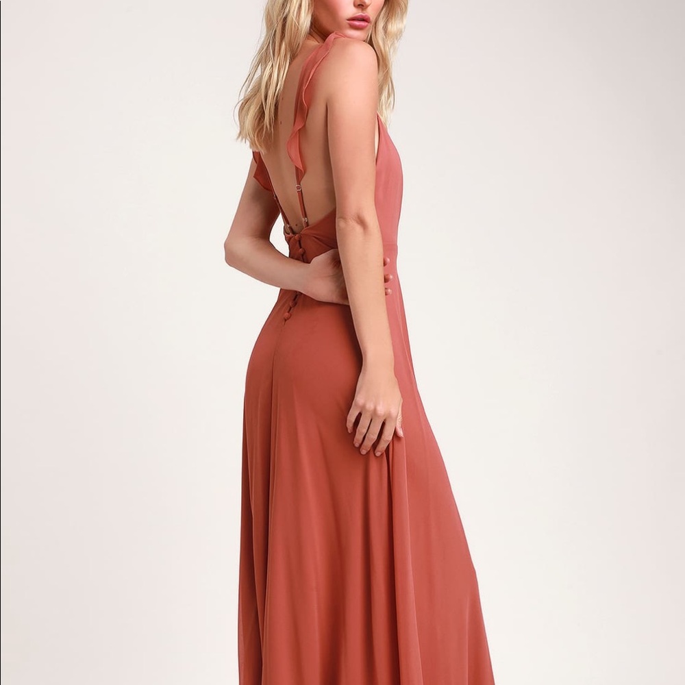 Lulus maxi dress (worn only once for couple hours) - Picture 2 of 7